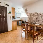 Rentplanet - Apartament Nowotarska
